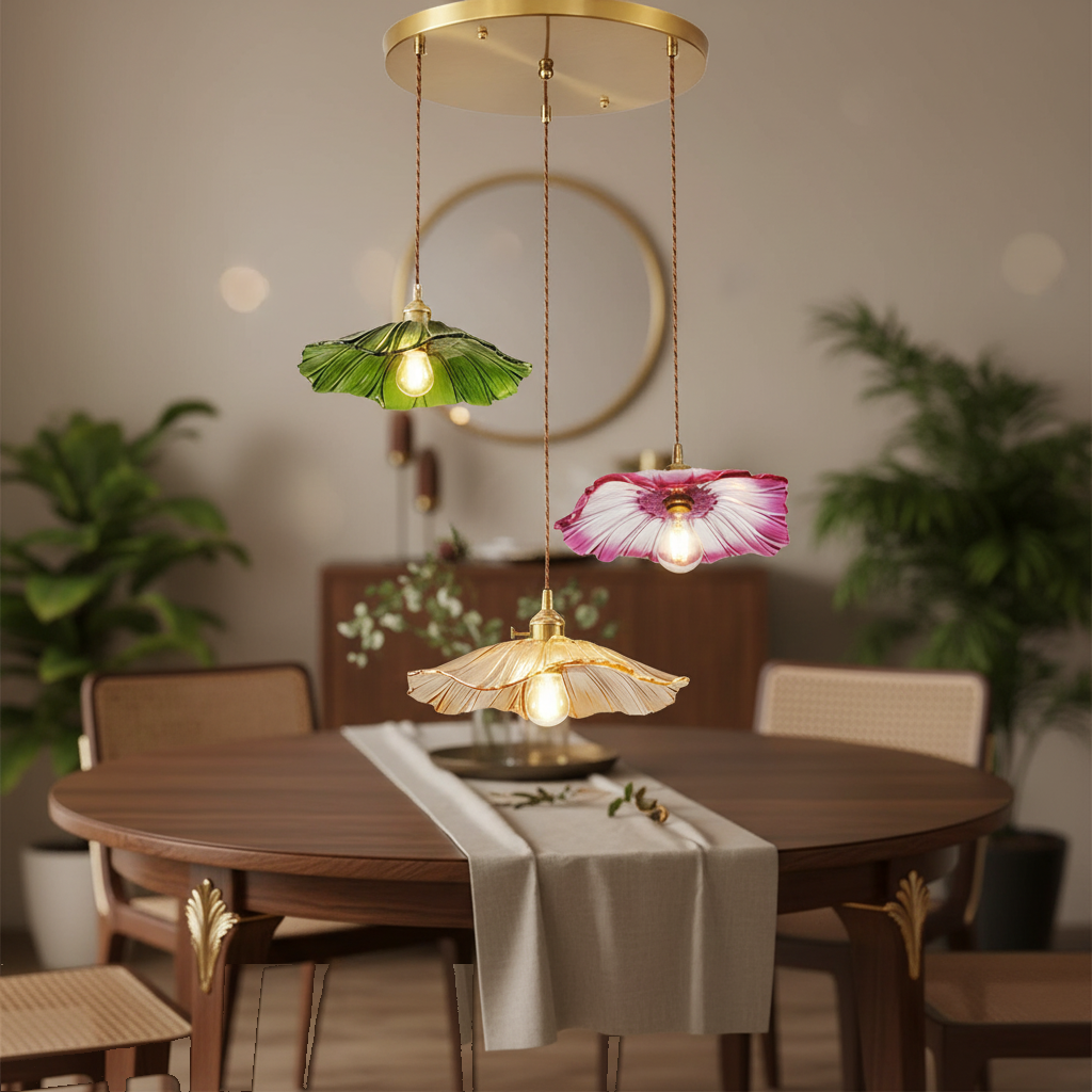 Lustre 3 Lampes Fleur Verre Bohème Laiton Doré mise en ambiance dans un intérieur