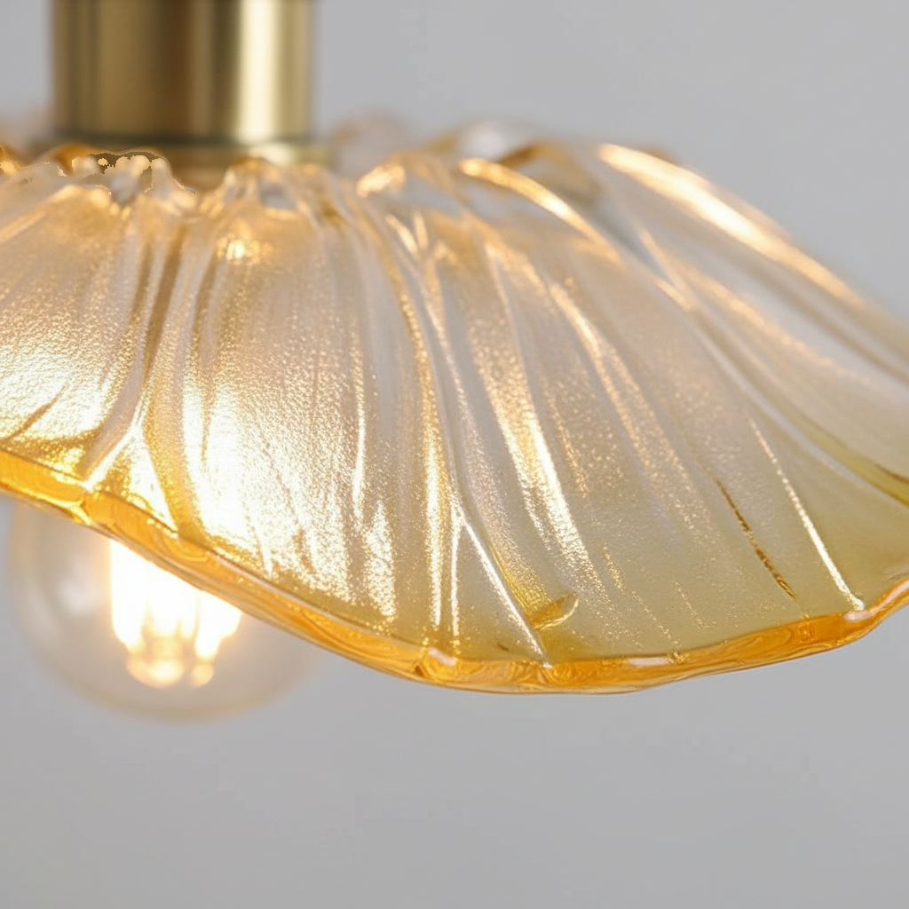 Suspension Fleur Verre Nervuré Transparent Vintage - gros plan sur les détails de fabrication