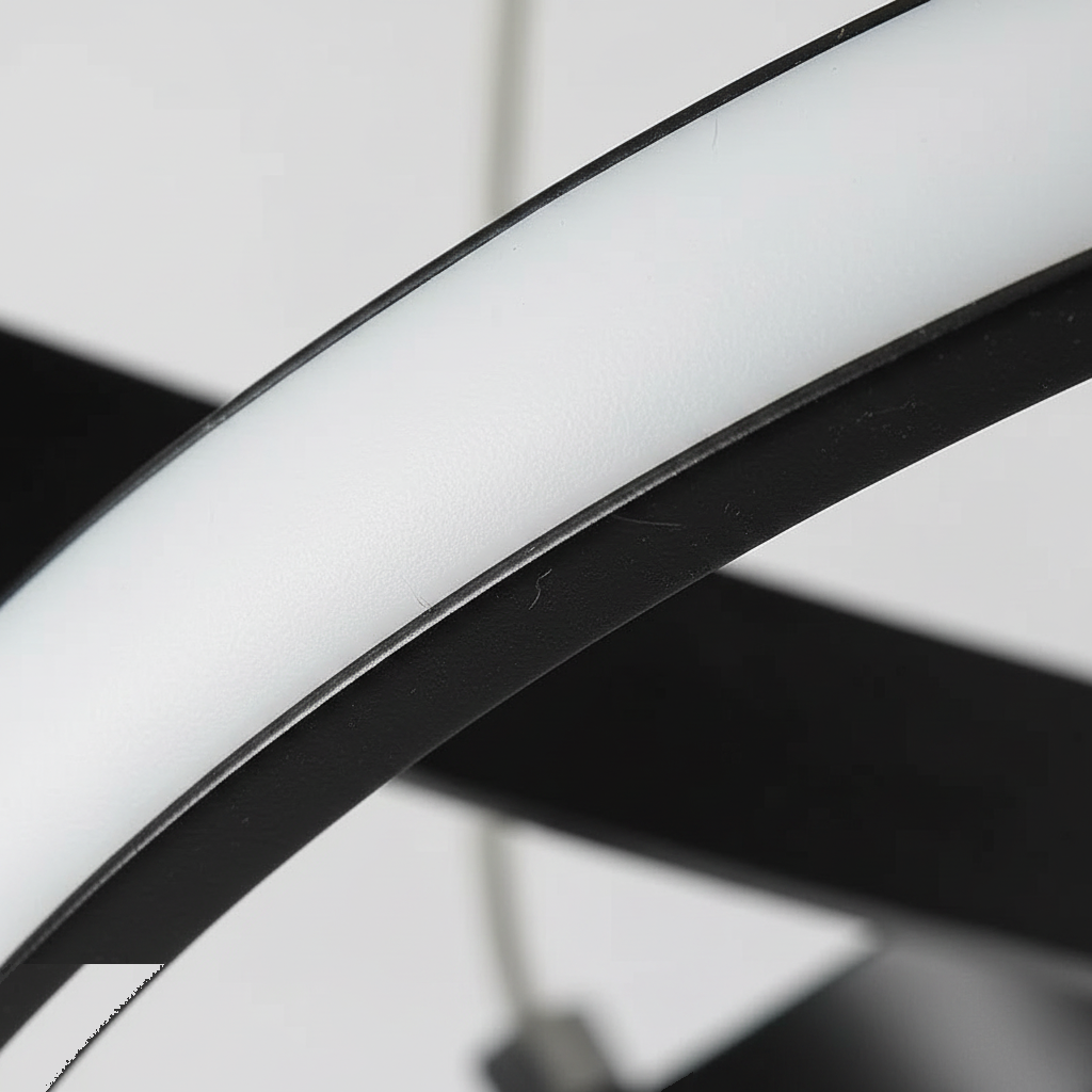 Suspension LED Spirale Design Noir - gros plan sur les détails de fabrication