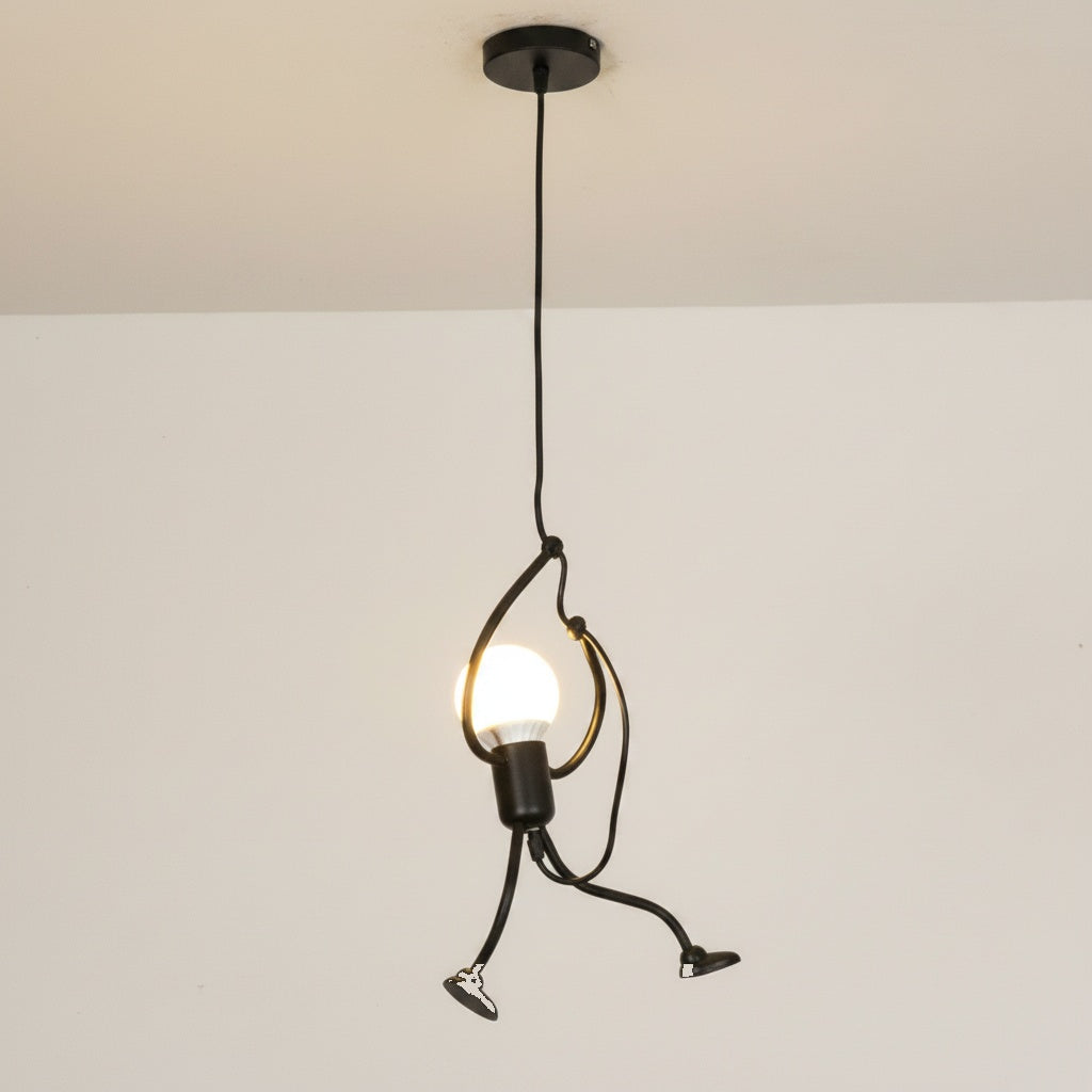 Suspension Petit Bonhomme Métal Noir Design - vue produit sur fond blanc